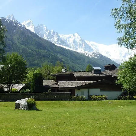 Spacious Chalet That Will Delight Large Families *